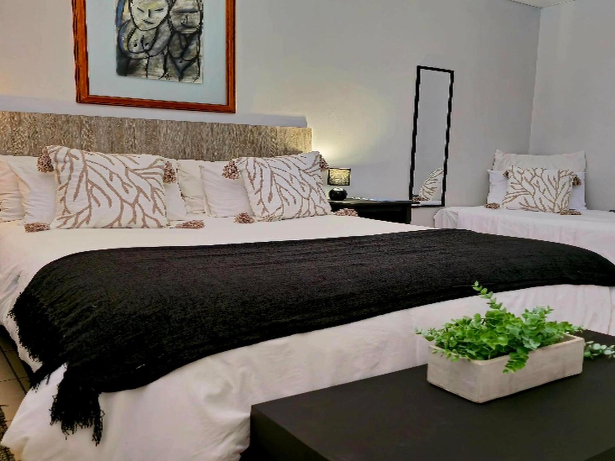 The Lantern Guesthouse Bloemfontein Exterior photo